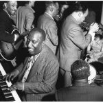 El stride piano: virtuosismo, modernidad y vida urbana en Harlem